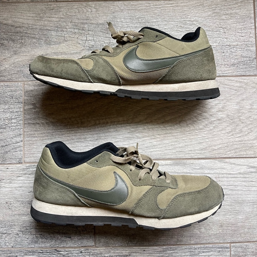 Nike MD Runner 2